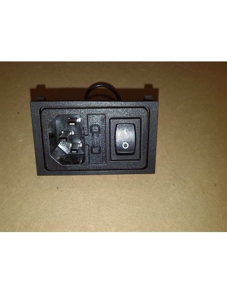 TOMA DE CORRIENTE CON INTERRUPTOR